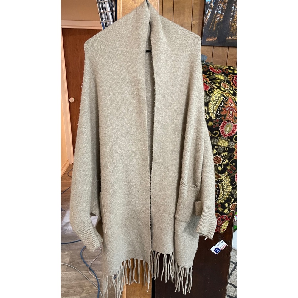 Look Look By M New York Cream Open Front Cape Cardigan One Size GUC